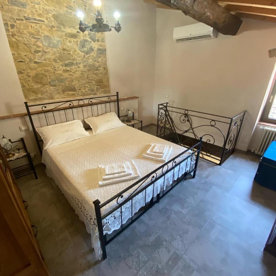 Апартаменты Casa Dell'Angelo Кастельнуово-ди-Магра Экстерьер фото